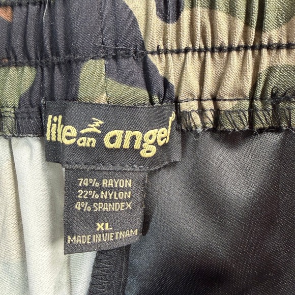 Like an Angel Cargo Jogger Pants Women XL Camo Black Faux Leather Excellent - Picture 5 of 8
